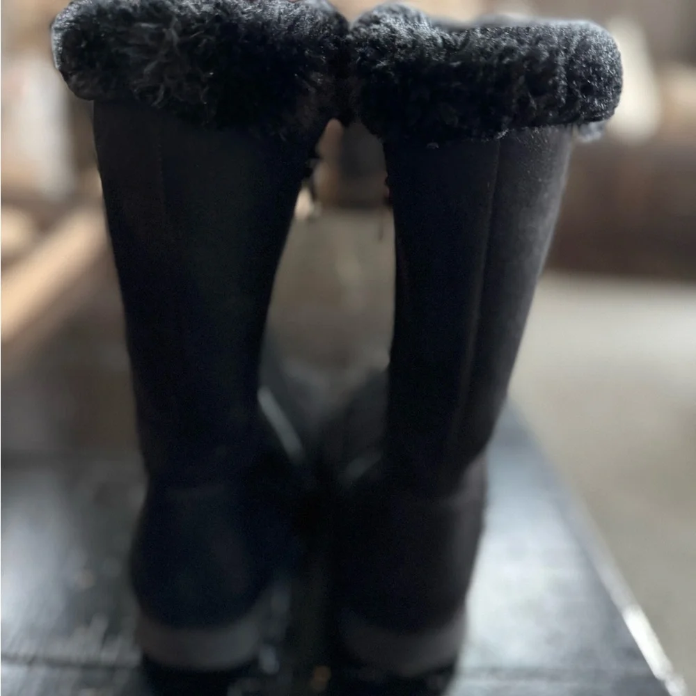 Girls Size 2 Black Faux Fur Lined Boots Cat & Jack
